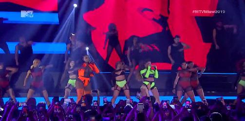 Anitta & Ludmilla - Favela Chegou (MTV Millennial Awards Brazil 2019)